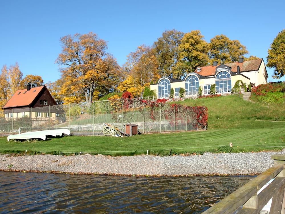 Soedertuna Slott Gnesta Exterior foto